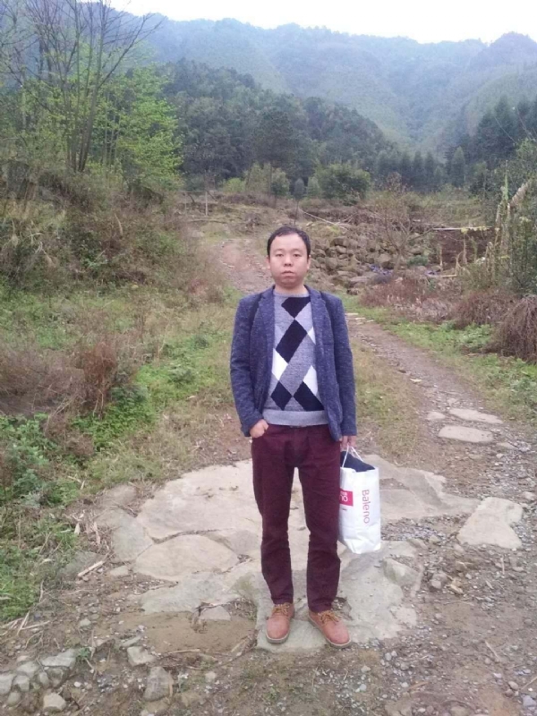 奋斗的第一张照片--闽侯相亲服务中心