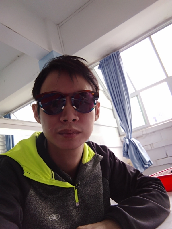 五华移民男的第一张照片--闽侯相亲服务中心