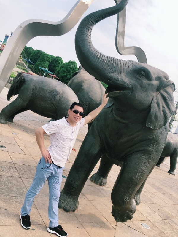 朝望大海的第三张照片--闽侯相亲服务中心