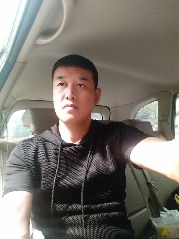 深爱的疯子的第一张照片--闽侯相亲服务中心