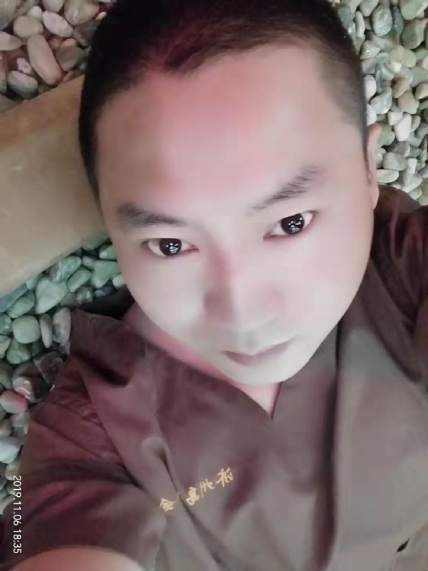 红枫叶的第一张照片--闽侯相亲服务中心