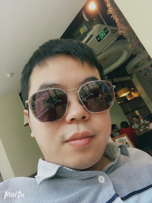 月台等路人的第一张照片--闽侯相亲服务中心