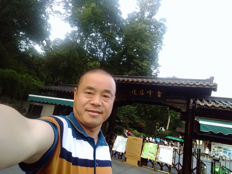 夏雨晨紫的第一张照片--闽侯相亲服务中心