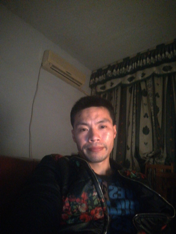 性情男儿的第一张照片--闽侯相亲服务中心