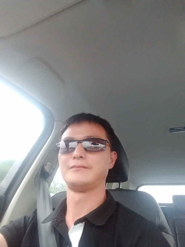 孤独的男人的第二张照片--闽侯相亲服务中心