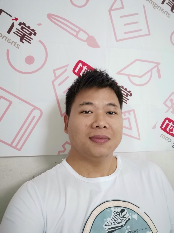 轻静地行走着的第一张照片--闽侯相亲服务中心