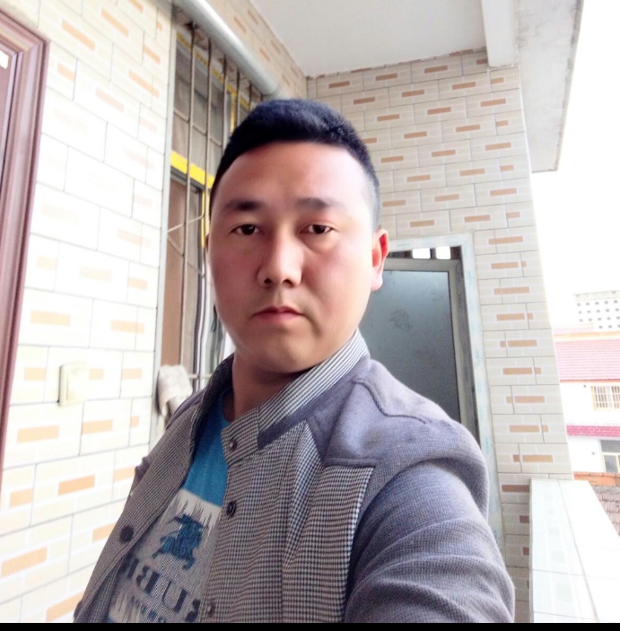 帅帅的大叔的第一张照片--闽侯相亲服务中心