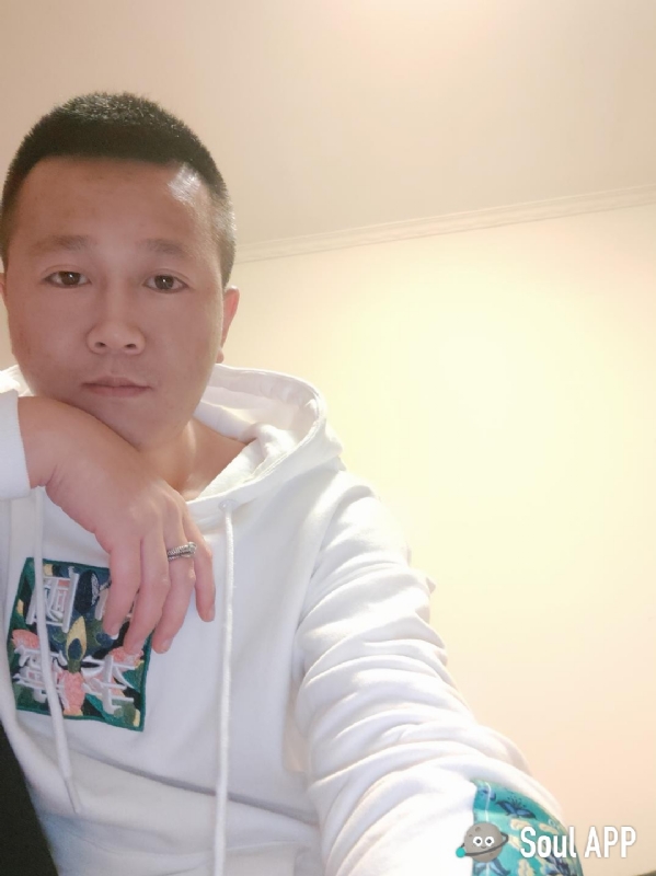 Away的第一张照片--闽侯相亲服务中心