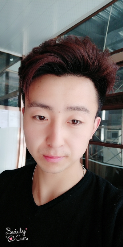 拼命微笑的第三张照片--闽侯相亲服务中心