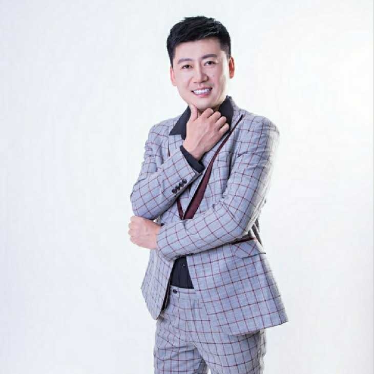 屋顶拾荒人的第一张照片--闽侯相亲服务中心