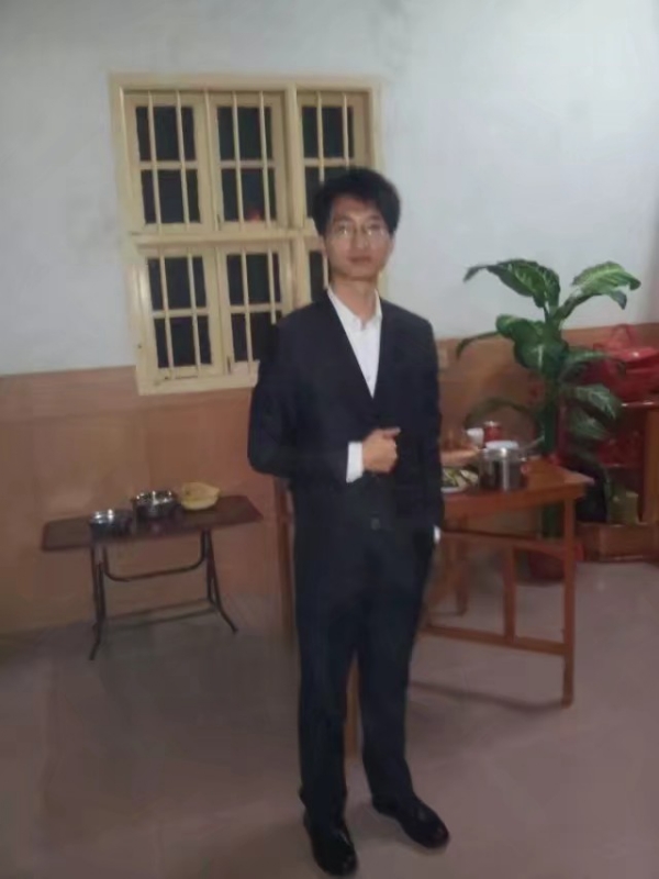 潇湘剑雨的第一张照片--闽侯相亲服务中心