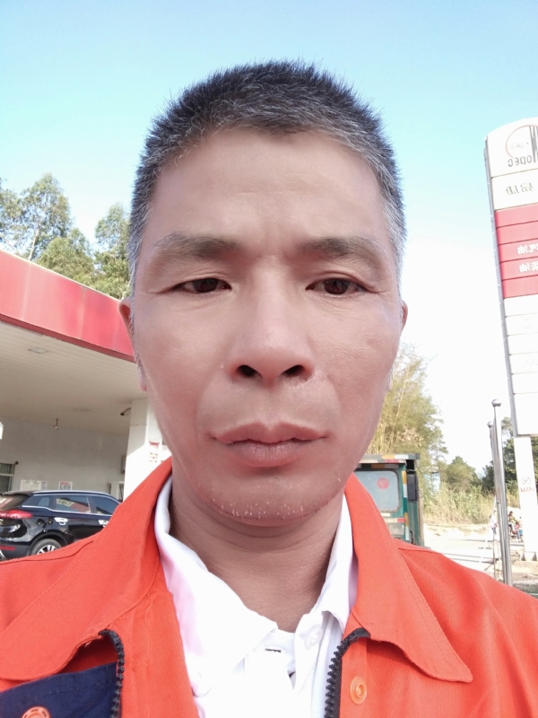 静候缘分的第一张照片--闽侯相亲服务中心