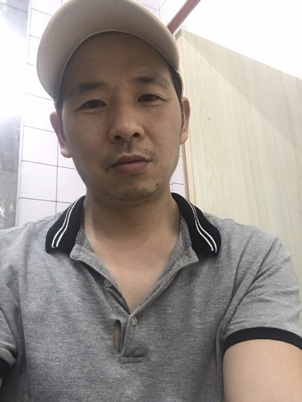 老何的第一张照片--闽侯相亲服务中心