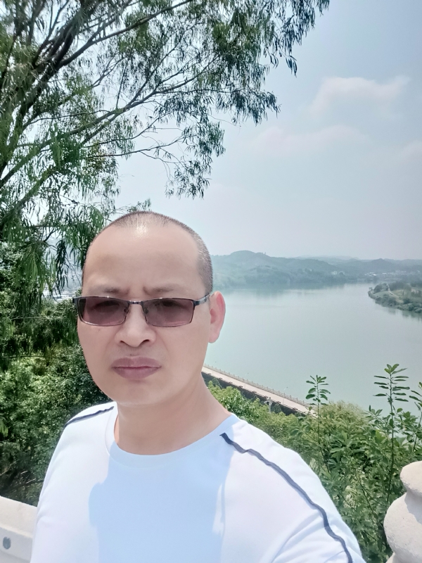 随缘随性的第一张照片--闽侯相亲服务中心