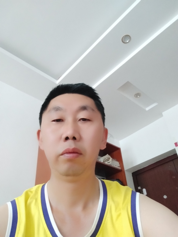 写尽半生纸上酸的第一张照片--闽侯相亲服务中心