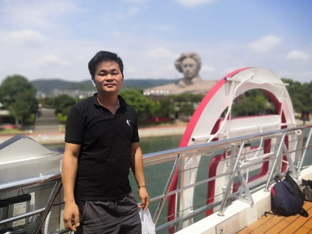 龙的传人的第一张照片--闽侯相亲服务中心