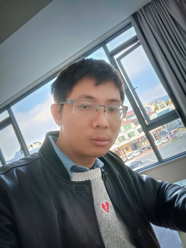 也许只是缺少一个拥抱的第二张照片--闽侯相亲服务中心