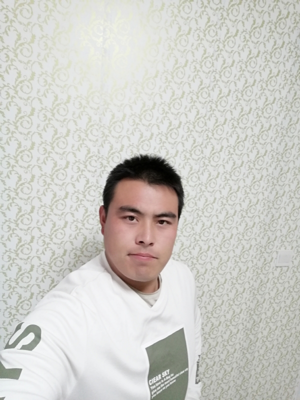 看草莓在跳舞的第一张照片--闽侯相亲服务中心