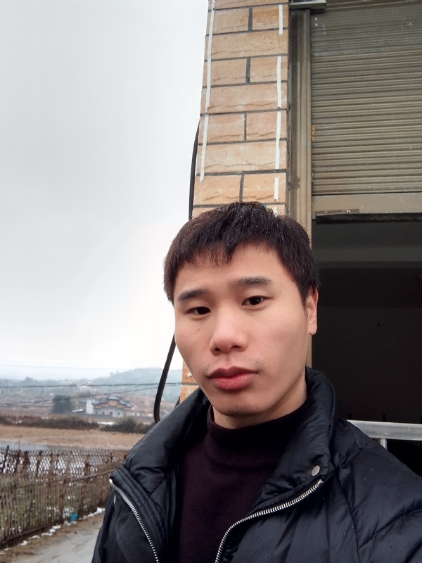 银色的羽翼的第一张照片--闽侯相亲服务中心