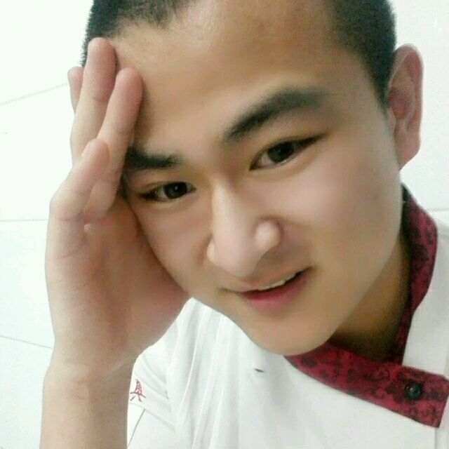 人潮拥挤的第一张照片--闽侯相亲服务中心