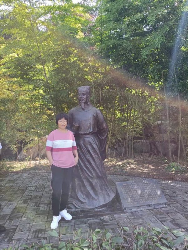 秋天的菊花的第一张照片--闽侯相亲服务中心