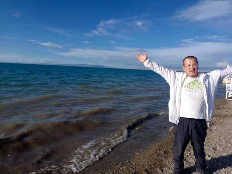 蜜蜂的第一张照片--闽侯相亲服务中心