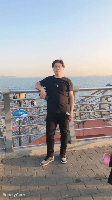 陆迅的第二张照片--闽侯相亲服务中心