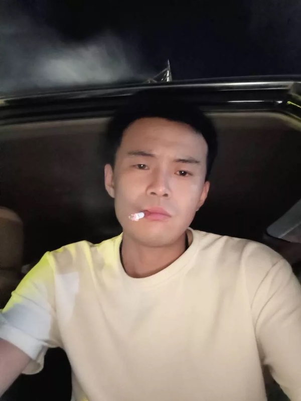 爱睡觉的土拨鼠的第一张照片--闽侯相亲服务中心