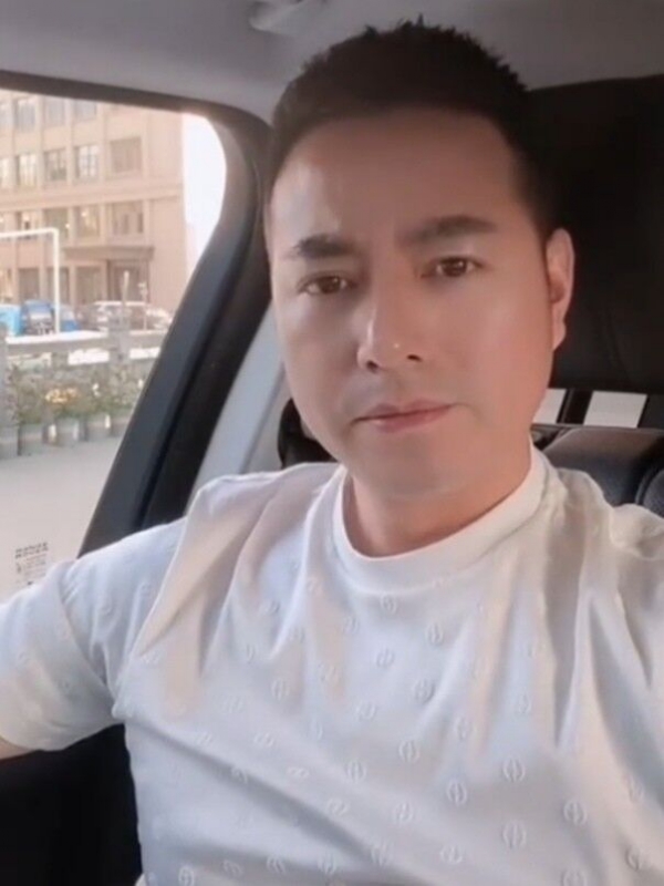 勿忘初心的第一张照片--闽侯相亲服务中心