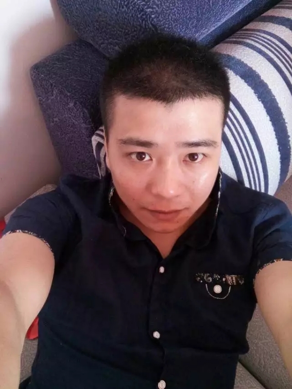 漫步的面包的第一张照片--闽侯相亲服务中心