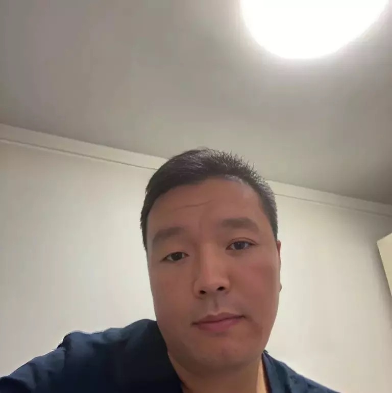 穿唐装的松鼠的第一张照片--闽侯相亲服务中心