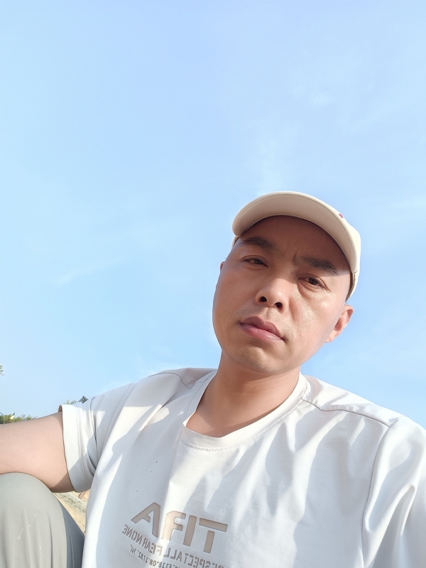 哥哥的第一张照片--闽侯相亲服务中心