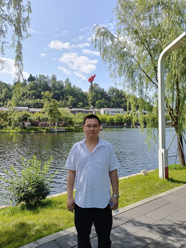 风雨相伴的第一张照片--闽侯相亲服务中心