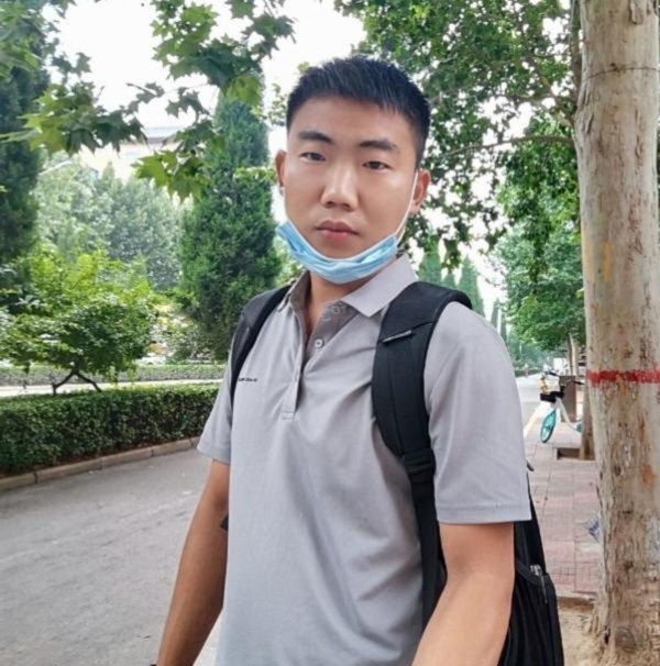 90年男征婚的第一张照片--闽侯相亲服务中心