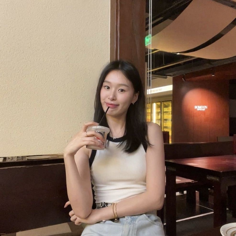 羽毛的第一张照片--闽侯相亲服务中心