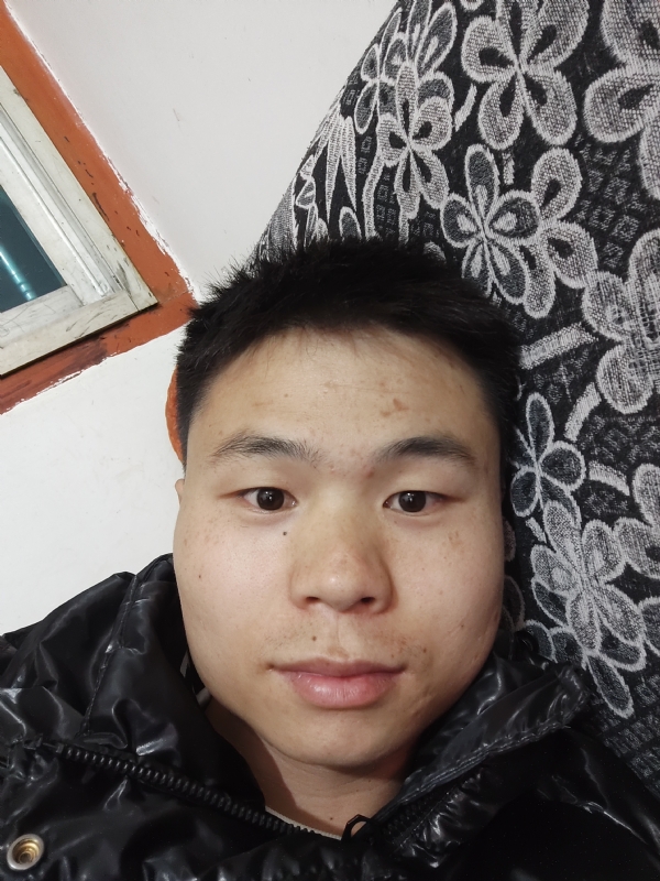 麒麟区幼儿园扛把子的第三张照片--闽侯相亲服务中心