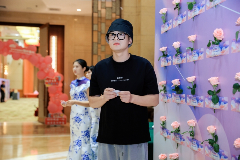 被驯服的象的第一张照片--闽侯相亲服务中心