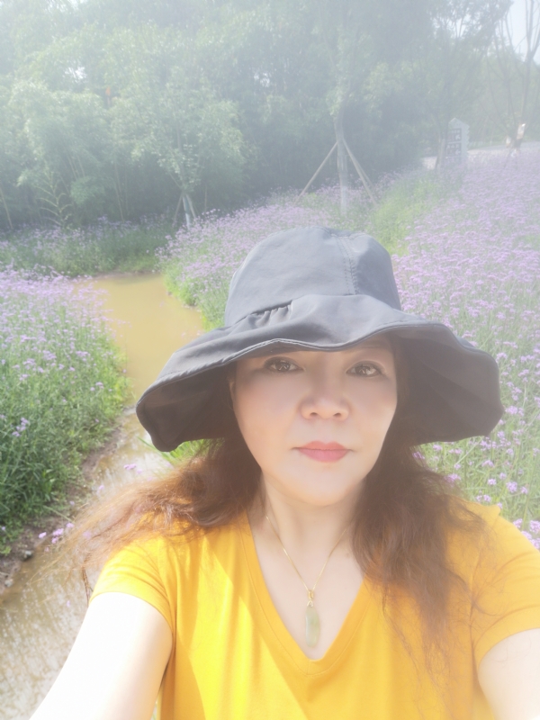 宛霞的第三张照片--闽侯相亲服务中心