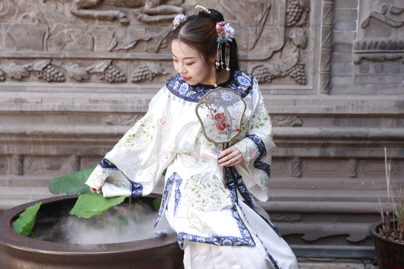 认真的雪的第一张照片--闽侯相亲服务中心