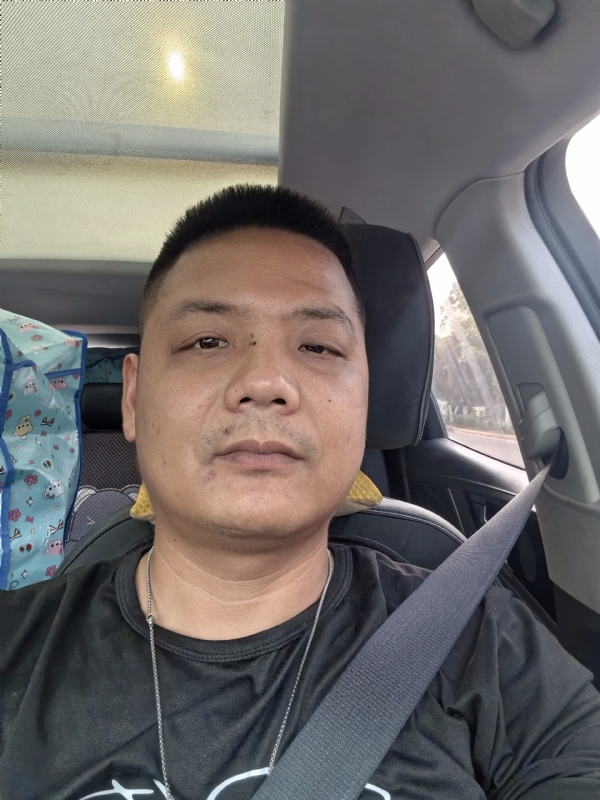 卖电池的大叔的第一张照片--闽侯相亲服务中心